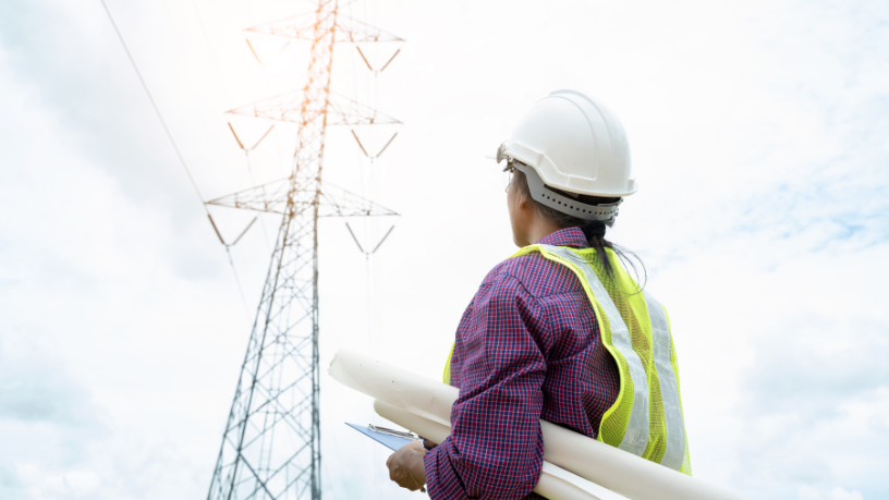 Eficiência é lucro quando projetos elétricos são bem feitos e transformam indústrias com segurança e otimização, diz Matheus Vinicius Voigt.