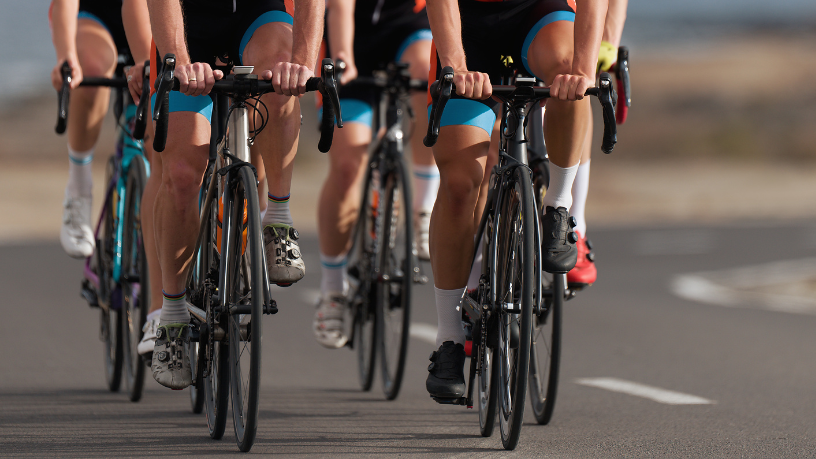 Com foco em longevidade física e preservação ambiental, Márcio Velho da Silva revela estratégias de desempenho no ciclismo speed que transformam corpo e planeta.