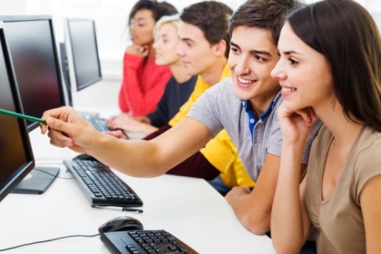 Até onde a tecnologia pode apoiar o aprendizado é uma reflexão atual que, com a visão de Sérgio Bento De Araújo, explora o papel da inteligência artificial na educação.