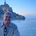 A aventura imperial de São Petersburgo revelada entre canais e pontes com Leonardo Rocha de almeida.