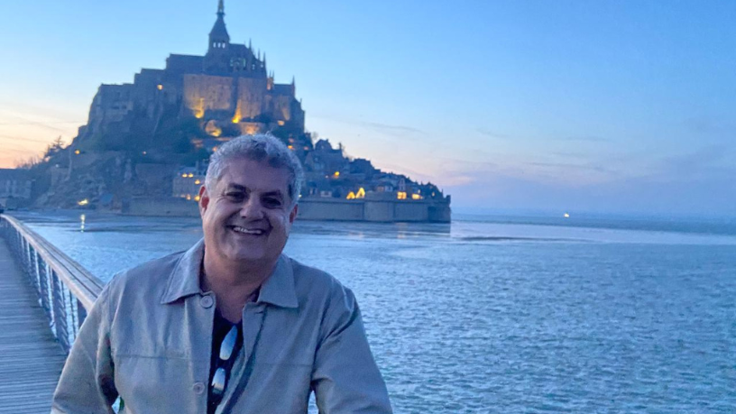 A aventura imperial de São Petersburgo revelada entre canais e pontes com Leonardo Rocha de almeida.