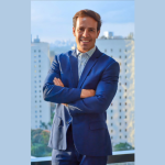 A atenção primária como porta de entrada do SUS mostra como Ian dos Anjos Cunha destaca a importância da eficiência no sistema.